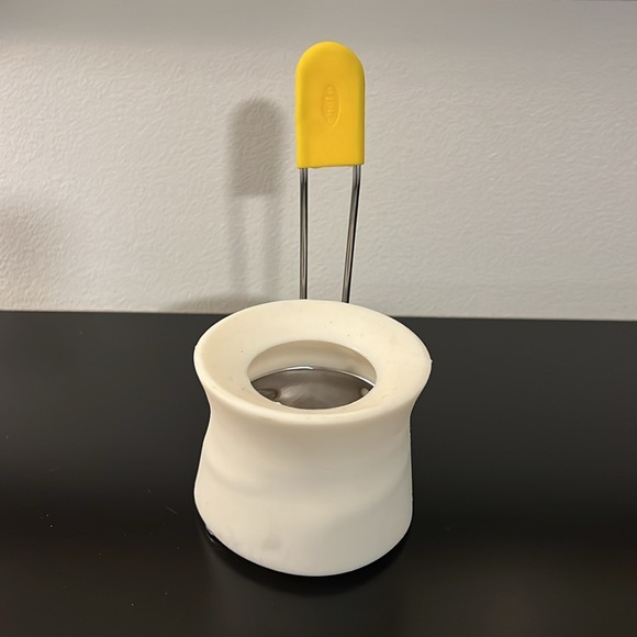 Sur La Table Chef’n Swil’n Perfect Egg Poacher - Picture 5 of 10